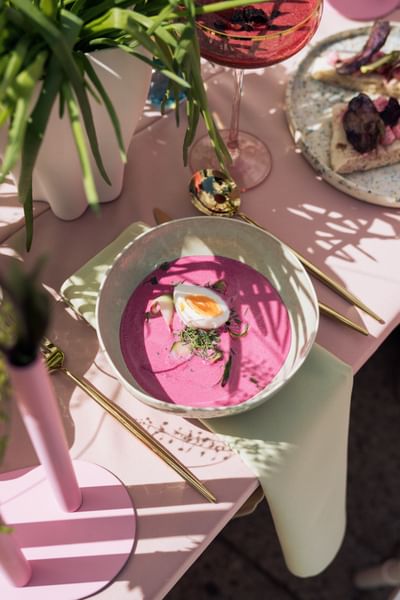 GoVilnius-Pink-Soup-Fest-Portal-Dinner-Table-AHOY-2024-Small (12).jpg