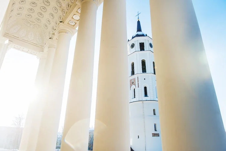 Der Glockenturm der Vilniusser Kathedrale