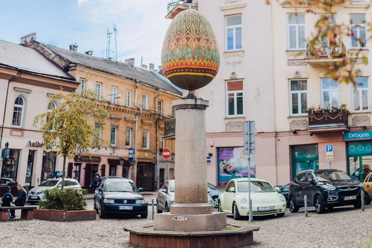 Easter Egg Sculpture