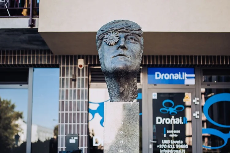 Monument to John Lennon 