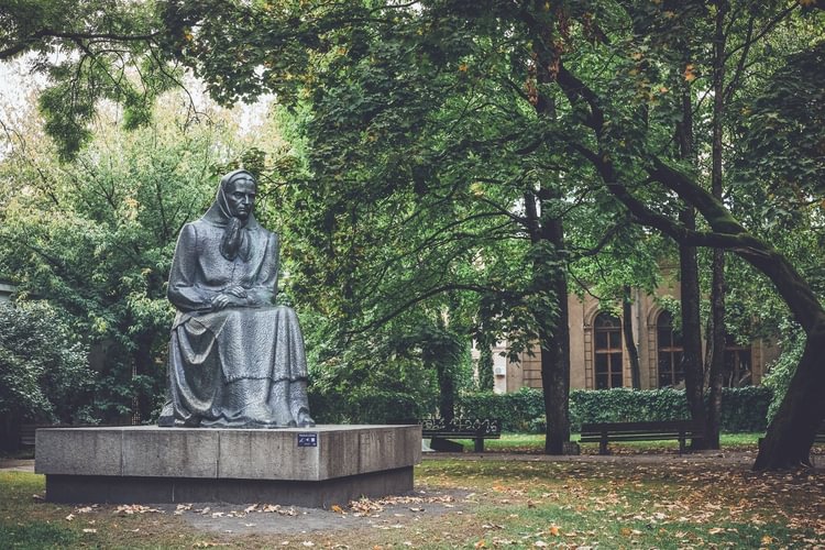 Monument to Žemaitė