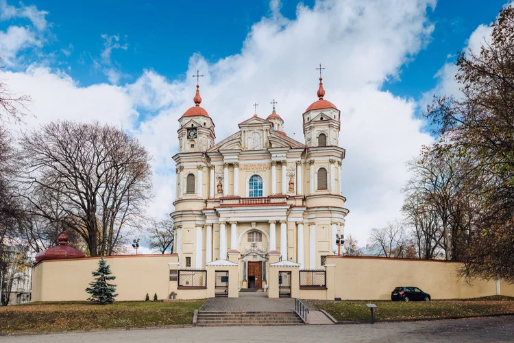 Vilniaus Šv. Apaštalų Petro ir Povilo bažnyčia