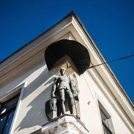 Miesto vartų sargybinio skulptūra