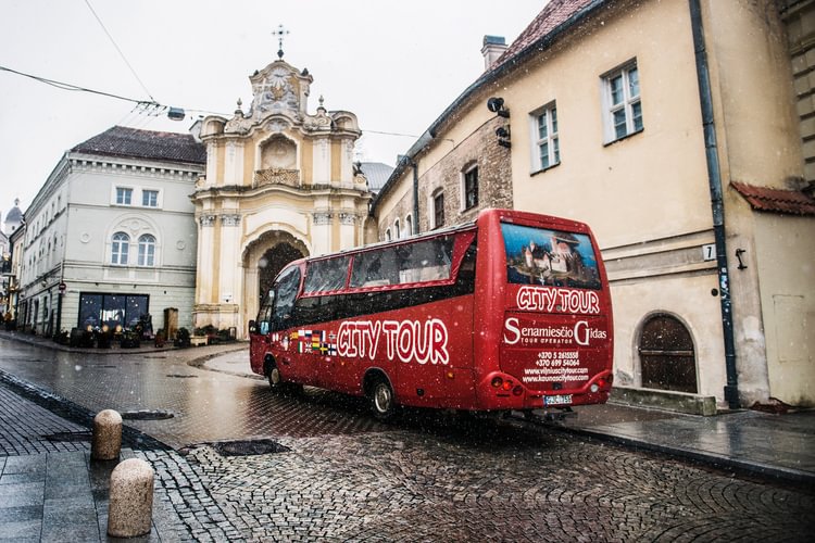 Turas po Vilnių autobusu su "Senamiesčio Gidas"