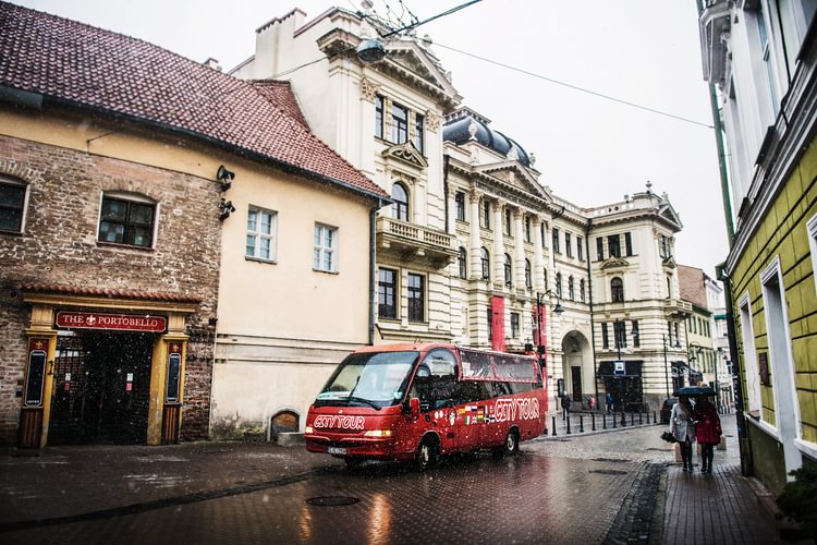 Turas po Vilnių autobusu su "Senamiesčio Gidas"