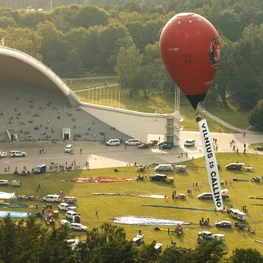 Call from the Air: Vilnius Invites Visitors With Impressive Flight of Hot Air Balloons