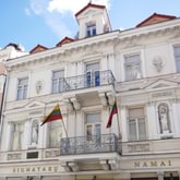 Signatarų namai