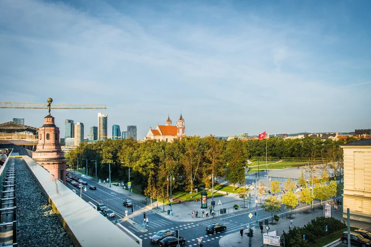 Сквер на крыше гостиницы «Hilton Garden Inn Vilnius City Centre»