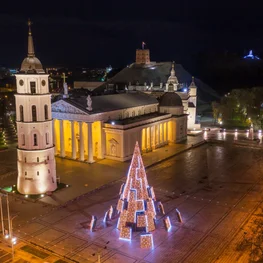 Light It Up: Vilnius Reimagines Christmas with Never-Before-Seen Christmas Tree and Digital Fairs