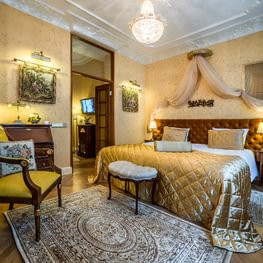 IMPERIAL Hotel and Restaurant *****