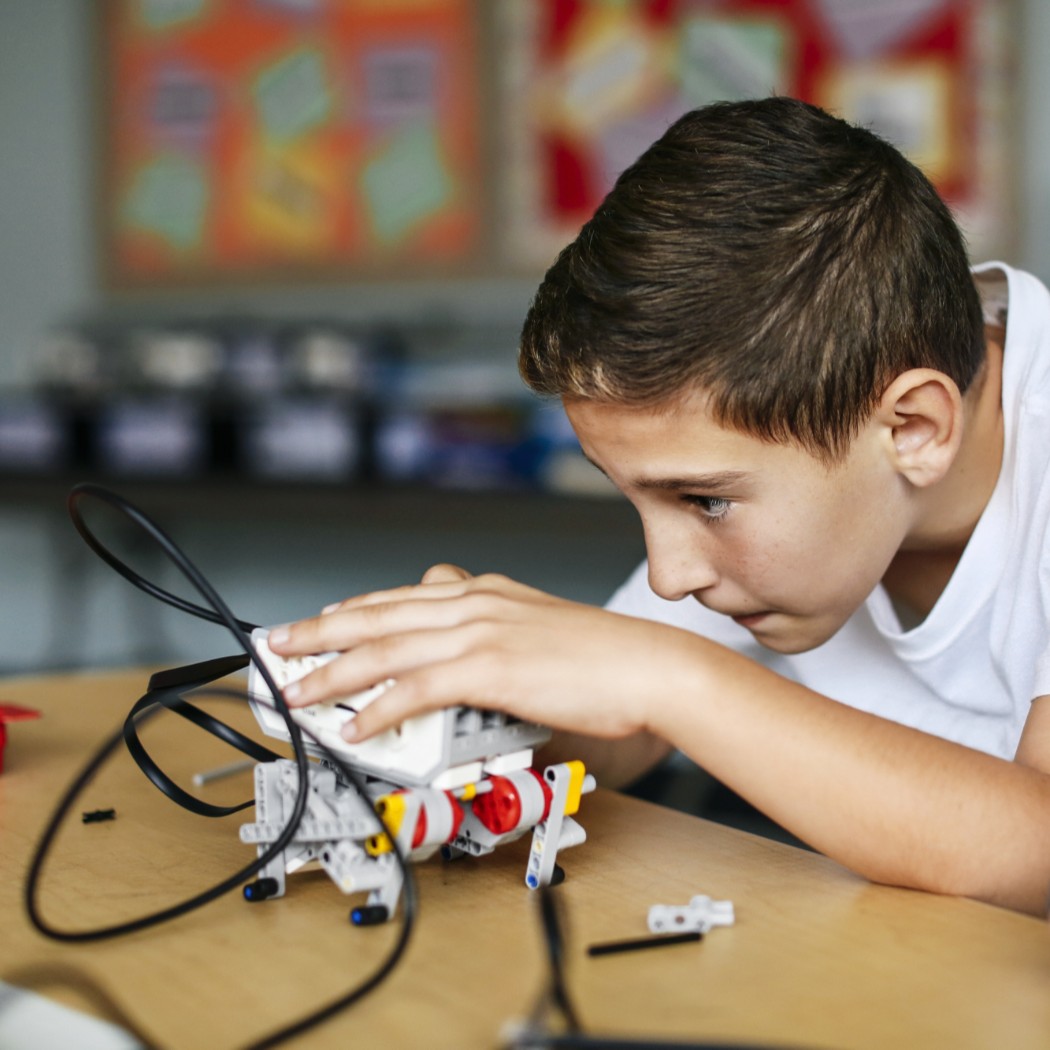 „FIRST® LEGO® lyga“ varžybų dalyviai  kurs ateities sostinę   