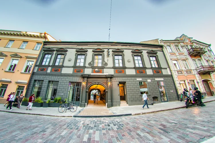 Senatorių Pasažas Historical Mansion