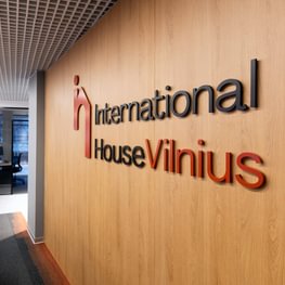 Paslaugos aukštos kvalifikacijos specialistams iš užsienio jau teikiamos „International House Vilnius“  