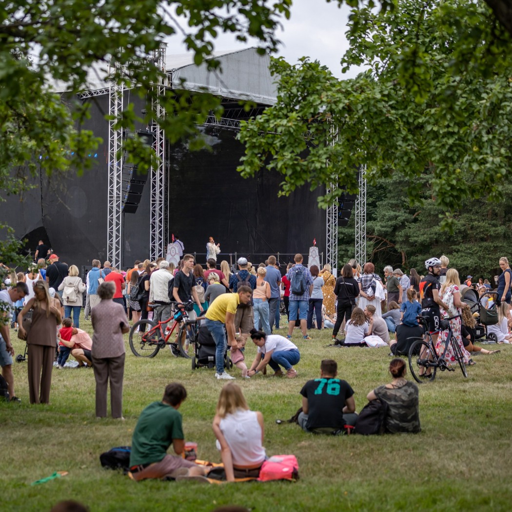 „Vilnius – atvira muzikos salė“: Lazdynuose skambės Rūtos Loop populiarios dainos, Free Finga ruošiasi koncertui Jeruzalėje