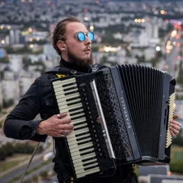 Adrenaline Rush in Vilnius: Live Concert Above the Clouds