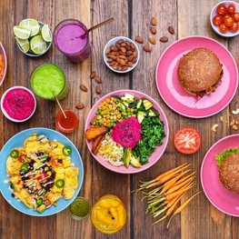 Vegetarinių kavinių gidas laimingo maisto mėgėjams