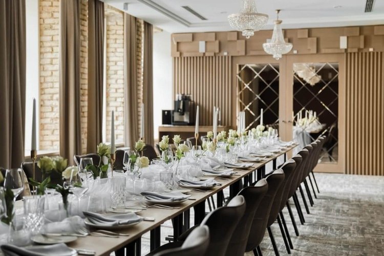 Calvary Hotel & Restaurant