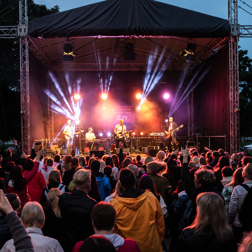 Savaitgalį Vilnius stebins žinomų atlikėjų pasirodymais, skirtais sostinės jubiliejui: nemokami koncertai vyks 4 miesto erdvėse 