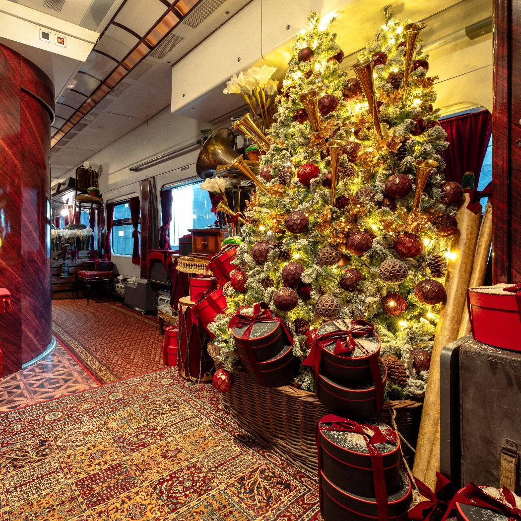 Sugrįžta kalėdiniai „LTG Link“ traukiniai – šiemet keleivius džiugins keturiuose maršrutuose 