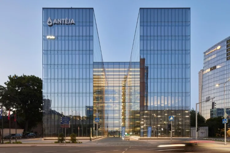 LVIVO Business Center