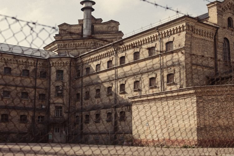 Führung durch das Lukiškės-Gefängnis auf Englisch