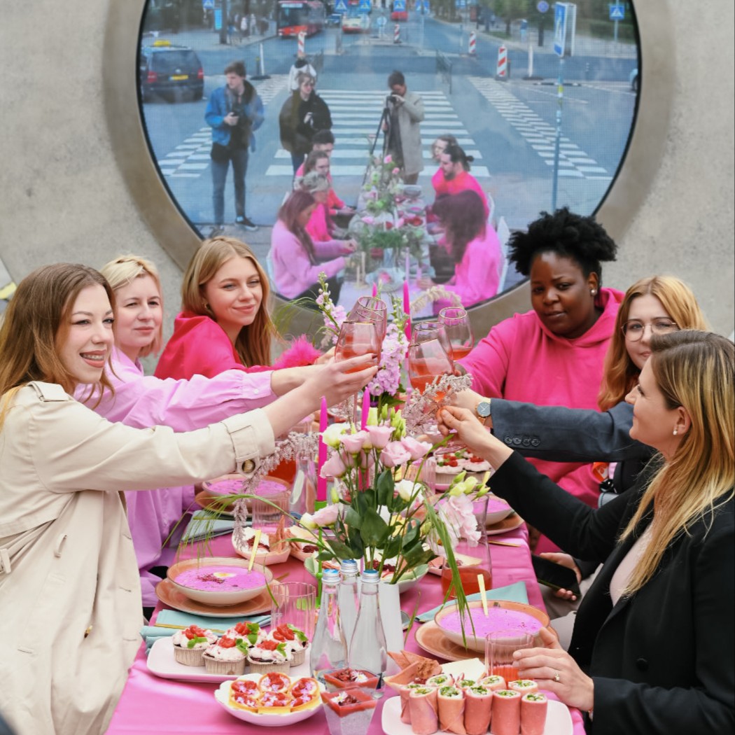 Nuo Vilniaus iki Liublino nusidriekė ilgiausias pasaulyje šaltibarščių stalas