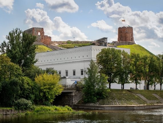 7. Muzeum Sztuki Użytkowej i Wzornictwa