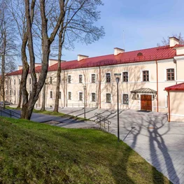 Istorijų namai