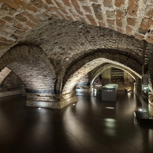 Cathedral Crypts and Medieval History Tour