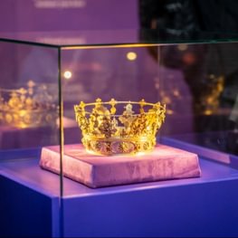„Królowe, Królestwa i Emocje” – niezwykła wystawa w Wilnie o miejscu kobiet w historii