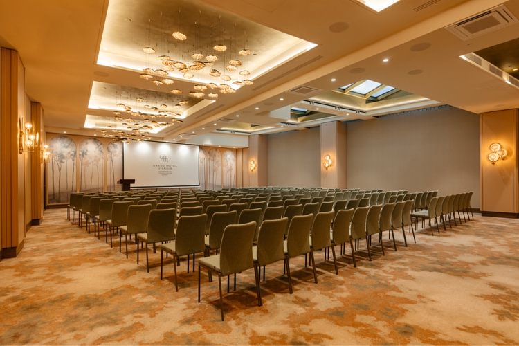 Grand Hotel Vilnius, Curio Collection by Hilton