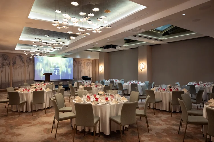 Grand Hotel Vilnius, Curio Collection by Hilton