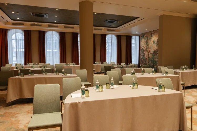 Grand Hotel Vilnius, Curio Collection by Hilton