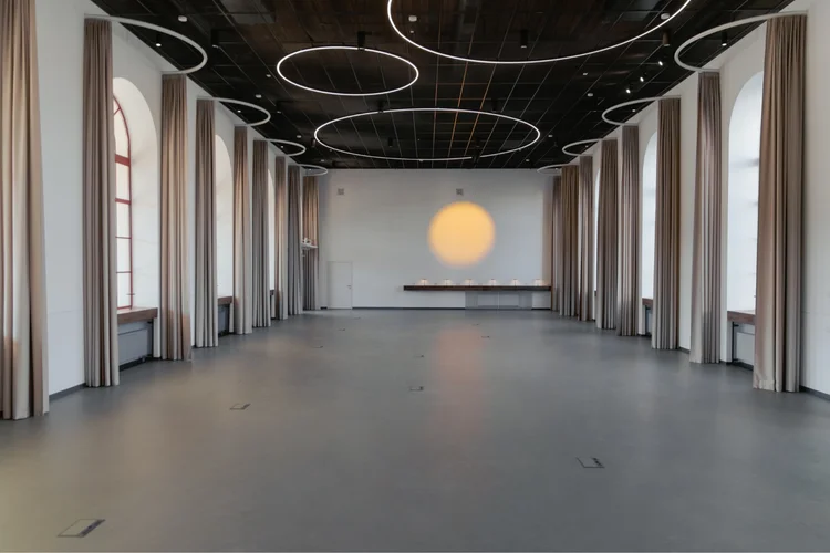 Saulės salė Vilniaus geležinkelio stotyje