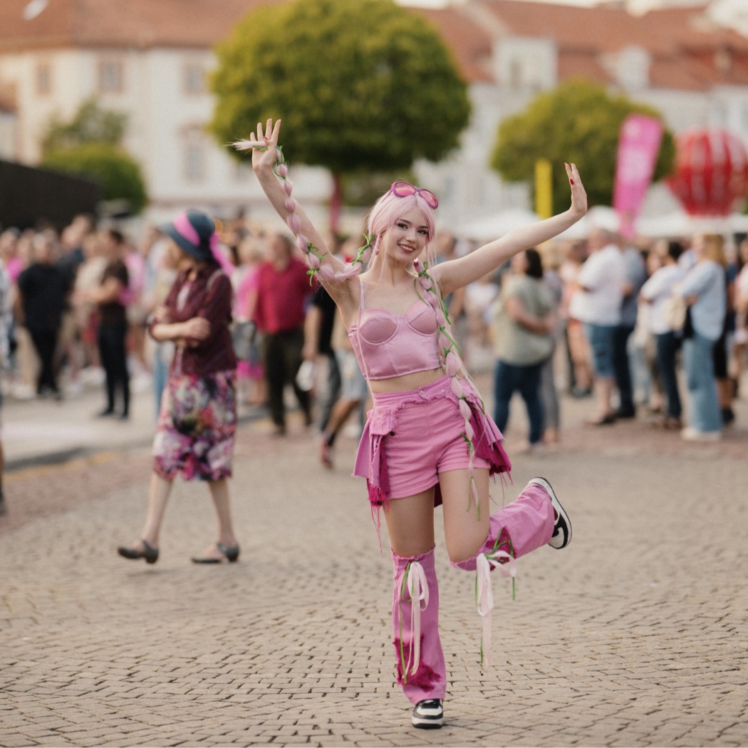 World's Best Pink Soup-Inspired Costume Wanted 