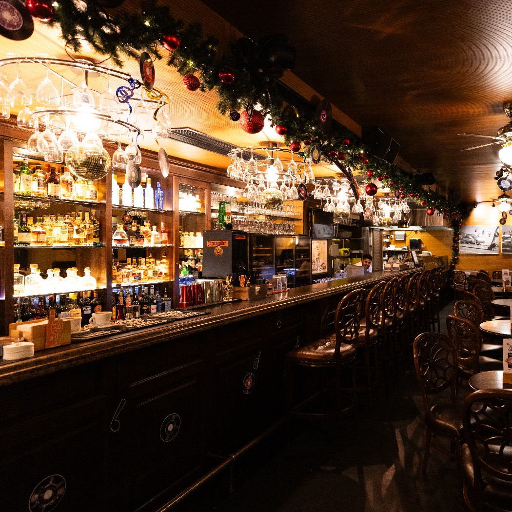 California Bar & Restaurant
