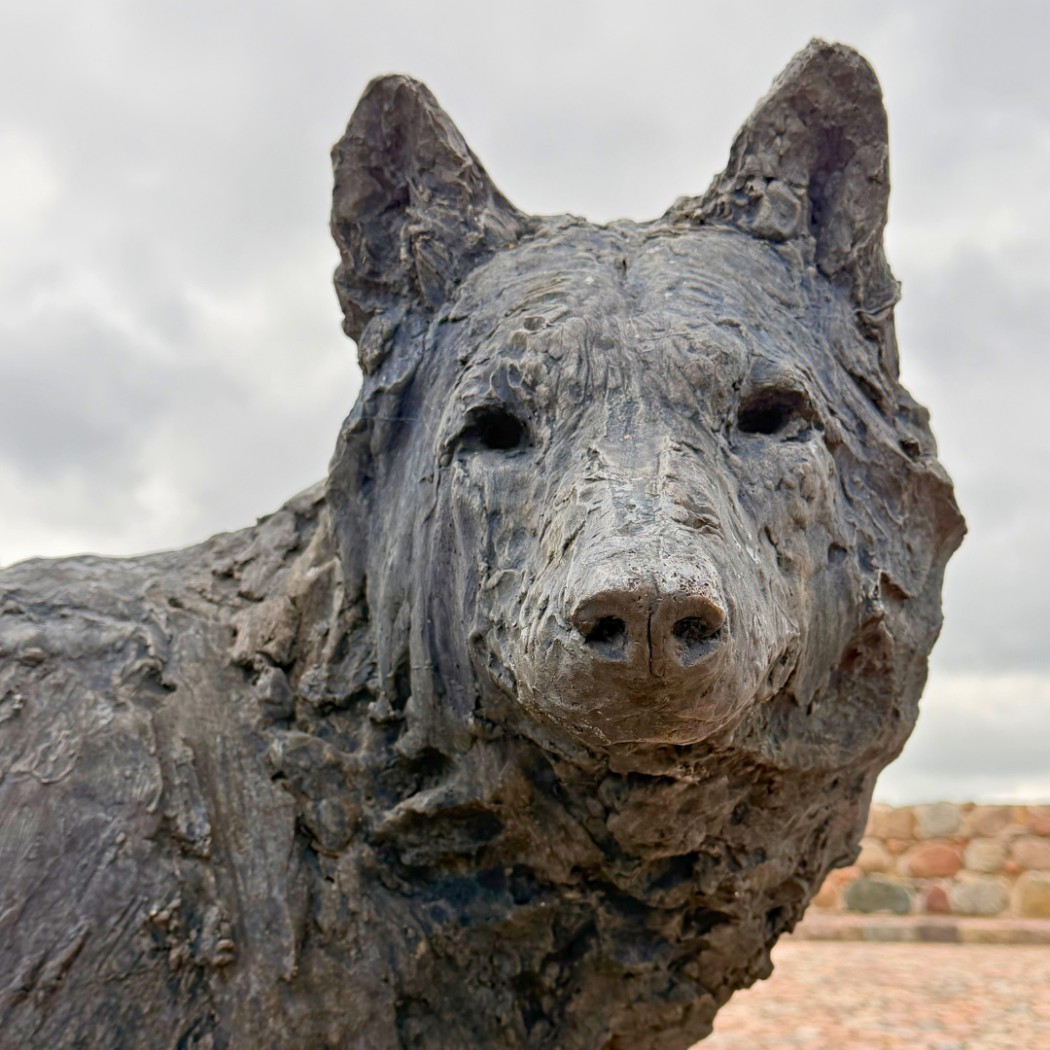 Die Skulptur „Wolf" auf dem Gediminas-Hügel