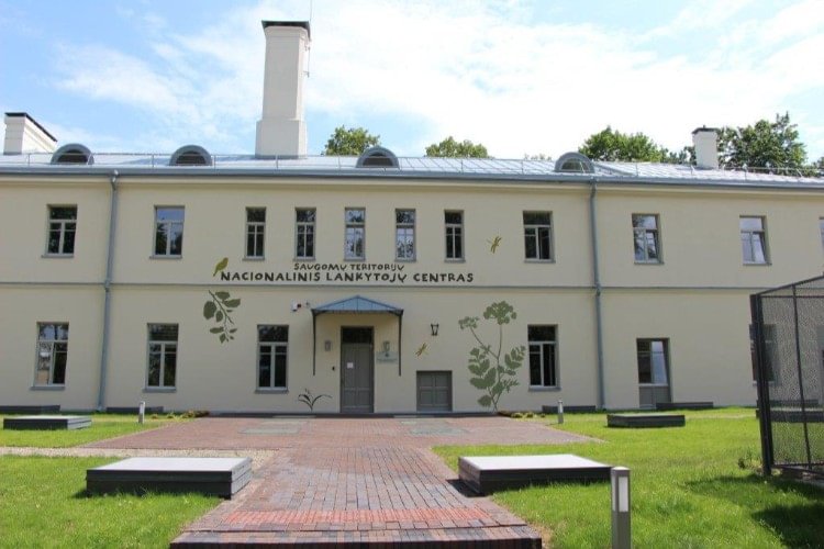 Nacionalinis lankytojų centras - vartai į Lietuvos saugomų teritorijų pasaulį