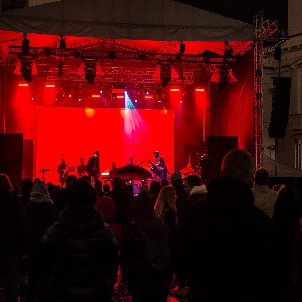 Groove follows the red spiral down into Vilnius’s night